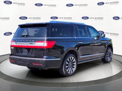 Used 2019 Lincoln Navigator L Select AWD/4WD image 5
