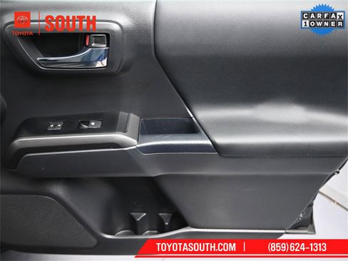 Used 2023 Toyota Tacoma TRD Sport image 28