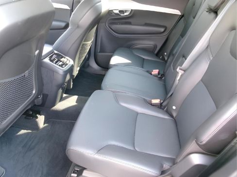Used 2025 Volvo XC90 B5 Core AWD/4WD image 10