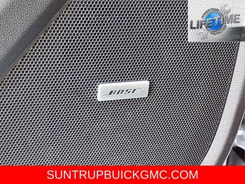 Used 2023 Chevrolet Traverse Premier w/ Redline Edition image 24