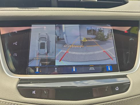 Used 2025 Cadillac XT5 Premium Luxury w/ Technology Package AWD/4WD image 28