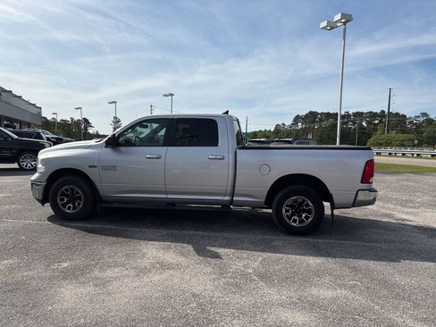 Used 2018 RAM 1500 Classic SLT AWD/4WD image 5