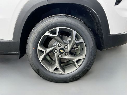 New 2026 Chevrolet Trax LT image 29