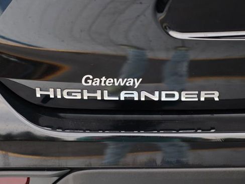 Used 2021 Toyota Highlander XLE image 51