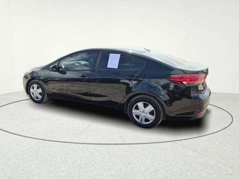 Used 2018 Kia Forte LX image 4