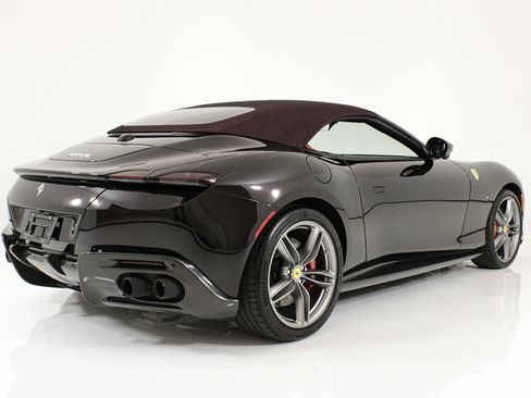 Certified 2024 Ferrari Roma Spider RWD image 10