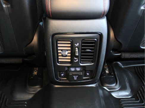 Used 2025 Dodge Durango GT AWD/4WD image 29