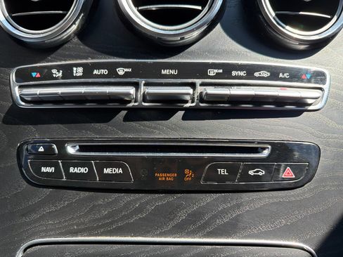 Used 2019 Mercedes-Benz GLC 300 4MATIC Coupe image 15