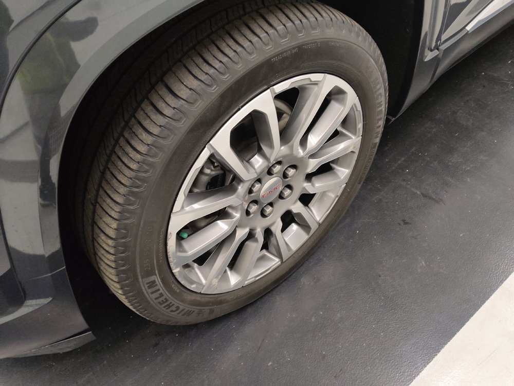 Used 2021 GMC Acadia Denali w/ Denali Technology Package FWD image 31