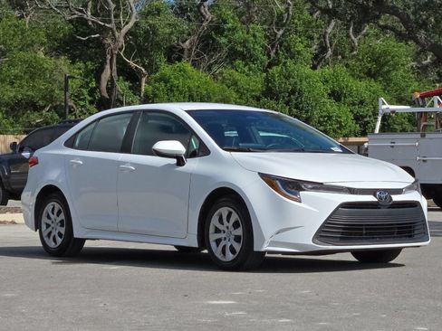 Certified 2024 Toyota Corolla LE FWD image 7