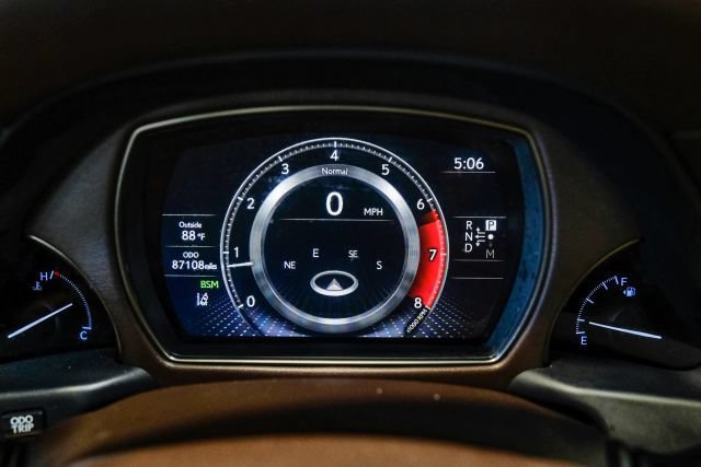 Used 2018 Lexus LS 500 w/ Accessory Package (Z1) RWD image 25