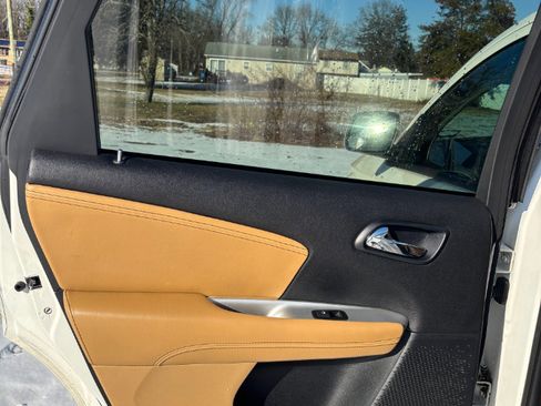 Used 2011 Dodge Journey Lux image 21