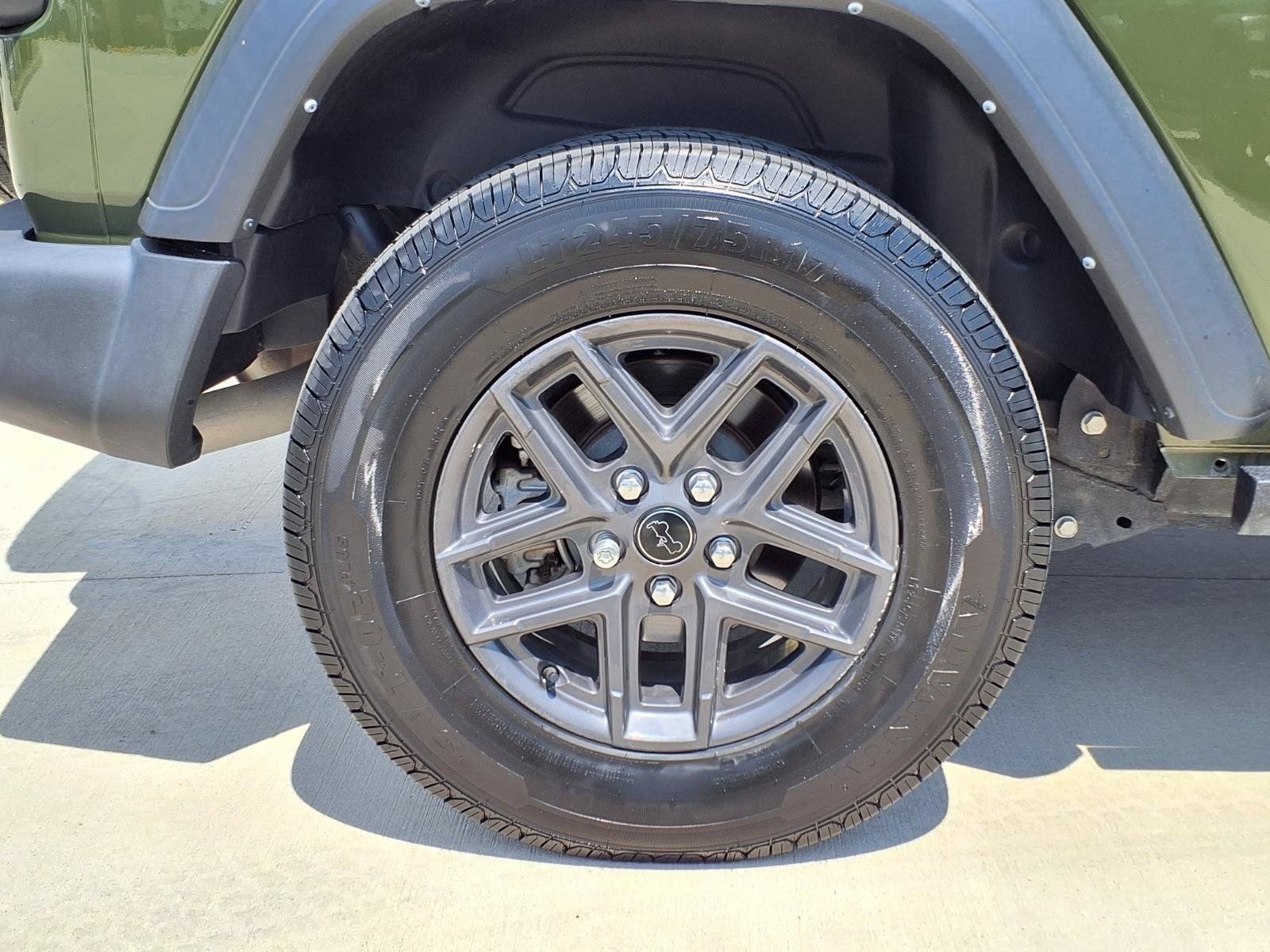 Used 2024 Jeep Wrangler Sport AWD/4WD image 9