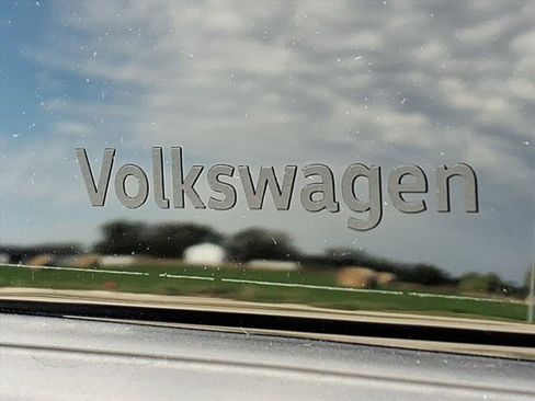 New 2026 Volkswagen Tiguan SE image 11