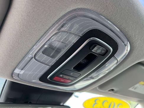 Certified 2023 Hyundai Elantra Limited FWD image 33