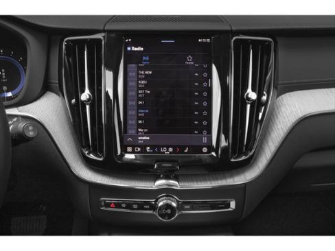 Used 2022 Volvo XC60 B5 R-Design w/ Advanced Package AWD/4WD image 10
