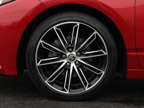 Used 2022 Toyota Avalon Touring image 26