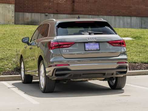 Used 2023 Audi Q3 2.0T Premium w/ Convenience Package AWD/4WD image 5