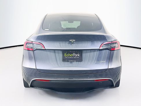 Used 2022 Tesla Model Y Long Range AWD/4WD image 7