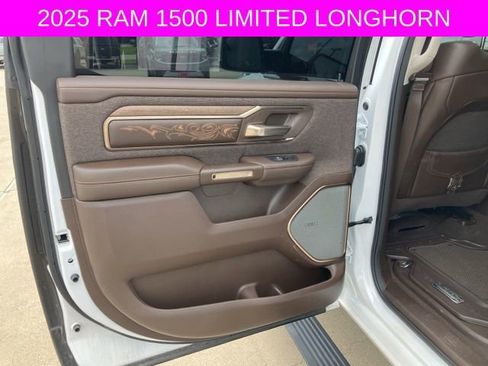 Used 2025 RAM 1500 Limited AWD/4WD image 21