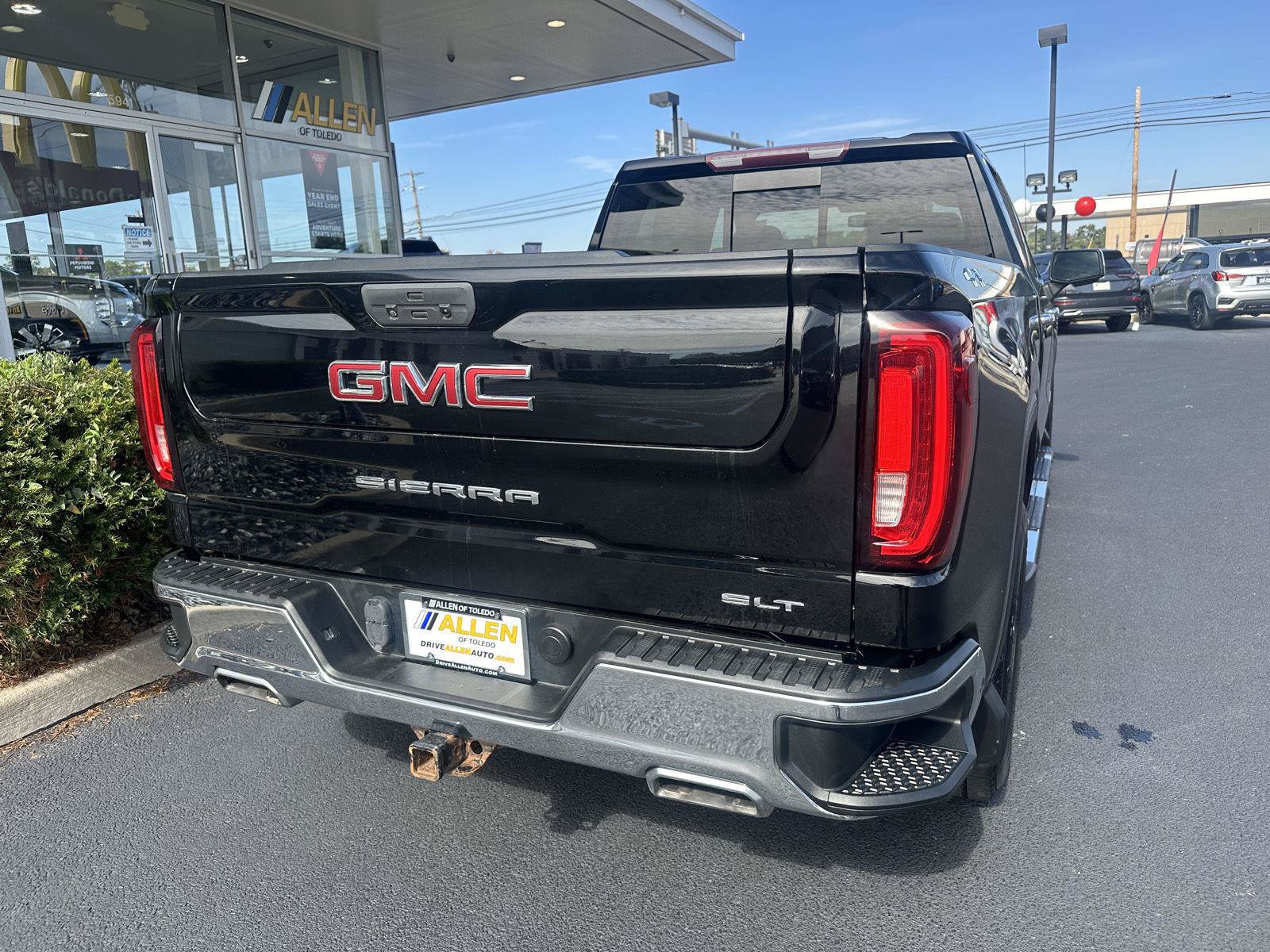 Used 2019 GMC Sierra 1500 SLT w/ SLT Premium Package AWD/4WD image 11