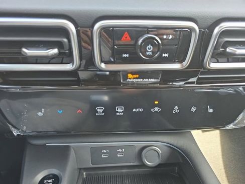 New 2026 Nissan Sentra SV image 4