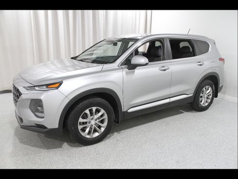 Used 2020 Hyundai Santa Fe SE AWD/4WD image 3