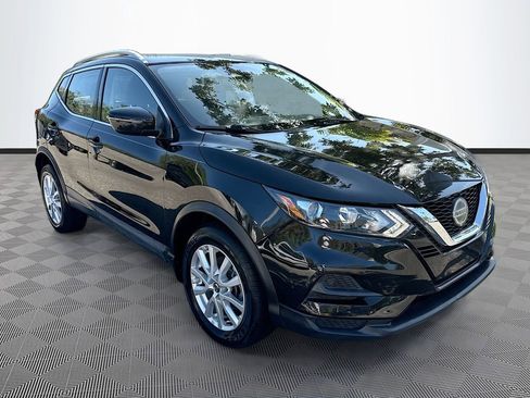 Used 2020 Nissan Rogue Sport SV FWD image 4