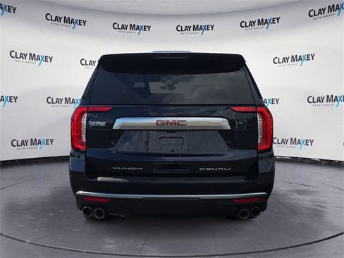 Used 2022 GMC Yukon Denali w/ Denali Premium Package image 4