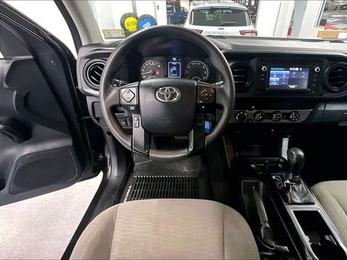 Used 2019 Toyota Tacoma SR AWD/4WD image 15