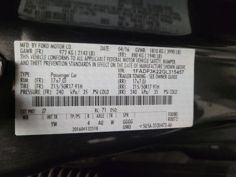 Used 2016 Ford Focus SE w/ SE Sport Package FWD image 33