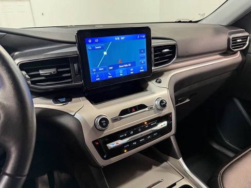 Used 2023 Ford Explorer XLT w/ Equipment Group 202A AWD/4WD image 81