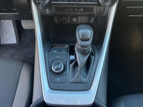Used 2025 Toyota RAV4 LE image 41