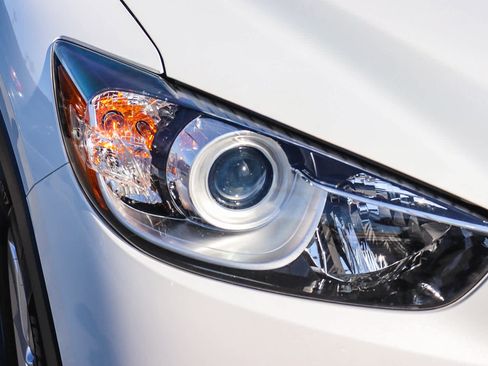 Used 2016 MAZDA CX-5 Touring image 4