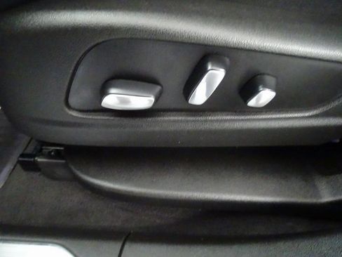 Used 2021 Cadillac XT5 Premium Luxury w/ LPO, Floor Liner Package image 3