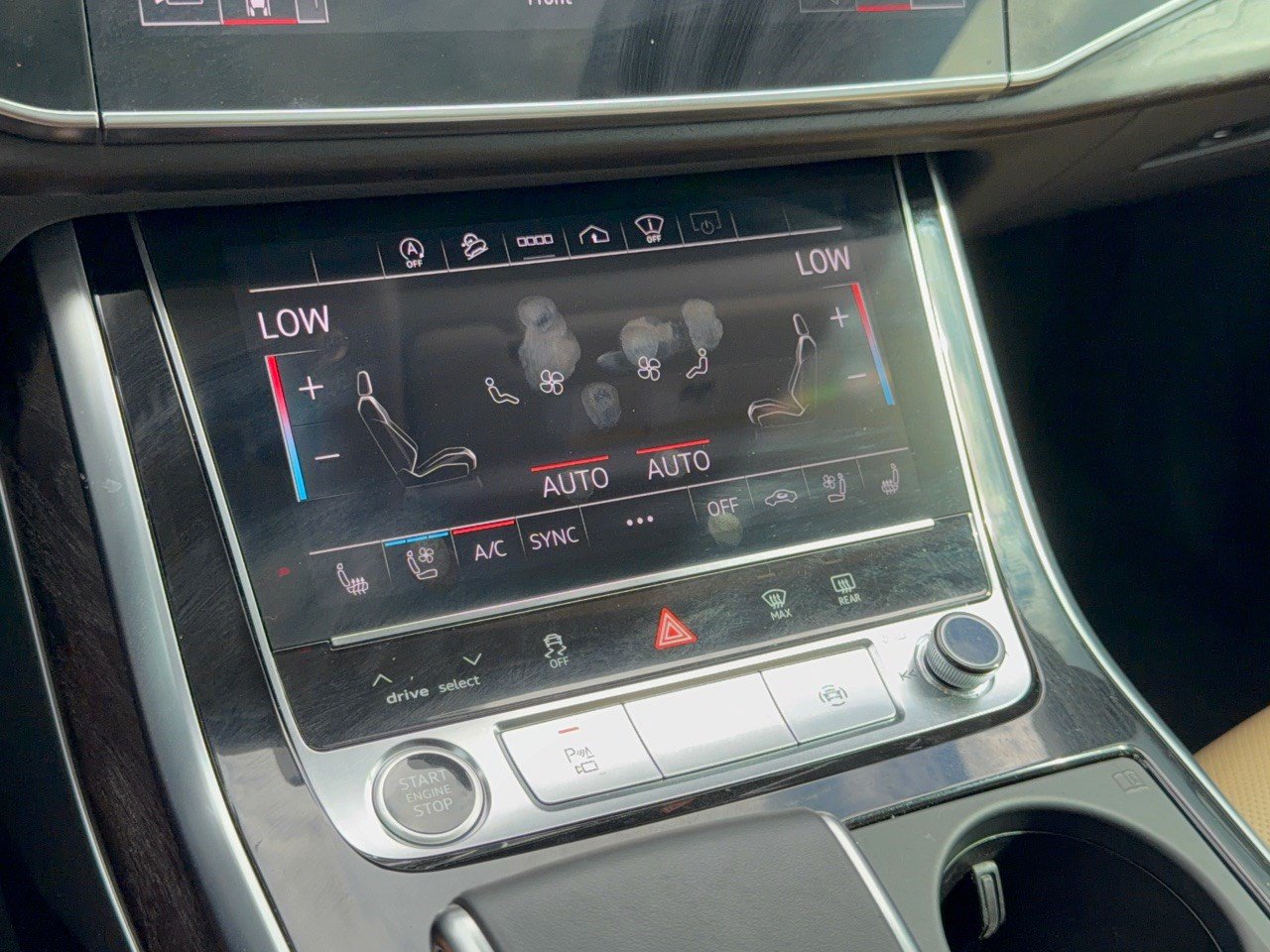 Used 2021 Audi Q8 Prestige w/ Prestige Package AWD/4WD image 22