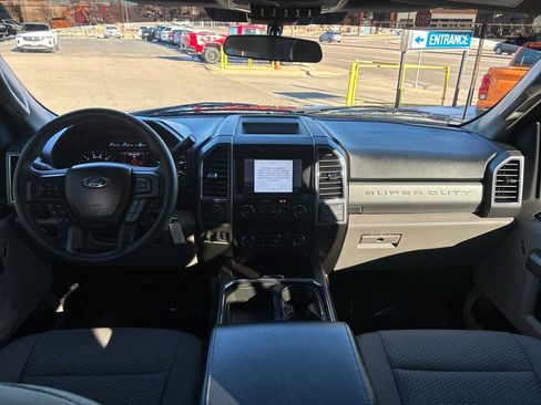 Used 2022 Ford F250 XLT w/ XLT Premium Package image 12