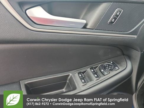 Used 2023 Ford Edge SEL image 20