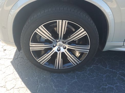 Used 2021 Volvo XC90 T6 Inscription w/ Advanced Package image 4