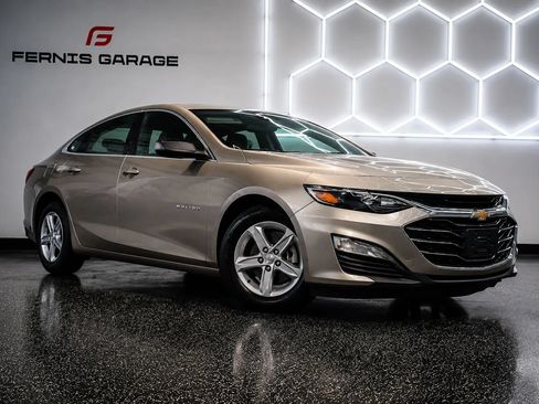 Used 2024 Chevrolet Malibu LS FWD image 1