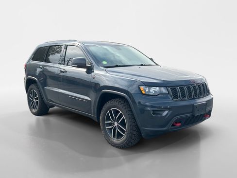 Used 2017 Jeep Grand Cherokee Trailhawk AWD/4WD image 8