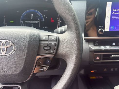Used 2026 Toyota Camry LE FWD image 20