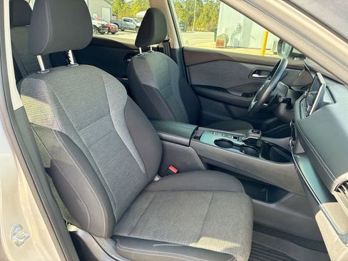 Used 2023 Nissan Rogue SV image 26