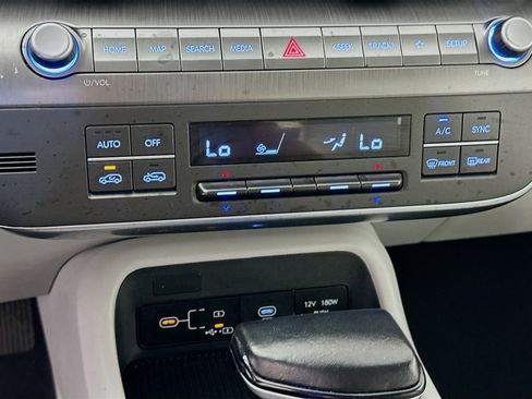 Used 2024 Hyundai Kona SEL AWD/4WD image 24