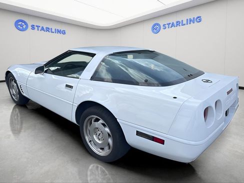Used 1996 Chevrolet Corvette Coupe image 3