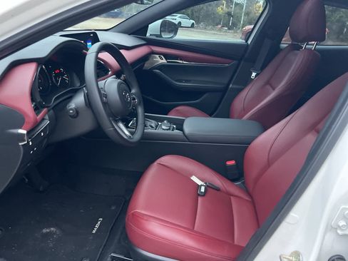 Used 2021 MAZDA MAZDA3 s image 19