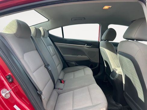 Used 2020 Hyundai Elantra SEL image 11