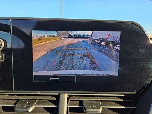 Used 2024 Chevrolet Trax RS w/ Driver Confidence Package image 22