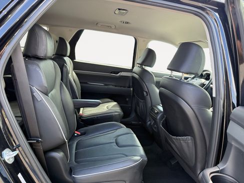 Used 2024 Hyundai Palisade SEL FWD image 18