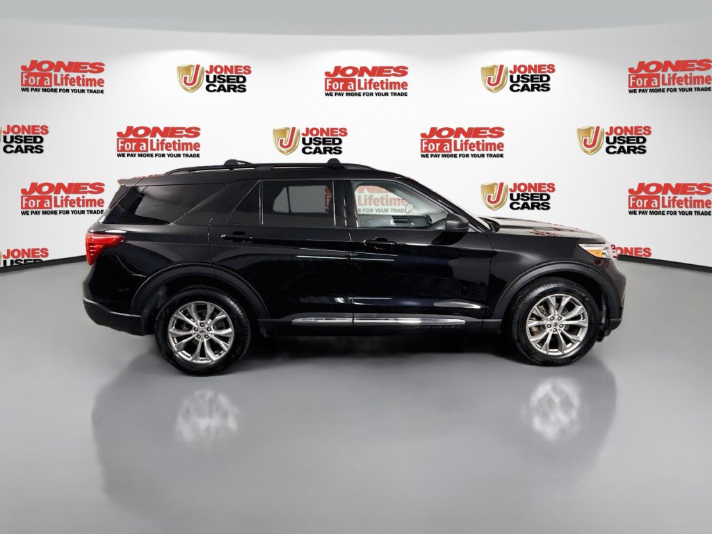 Used 2022 Ford Explorer XLT w/ Equipment Group 202A AWD/4WD image 17